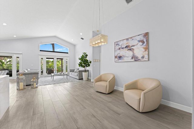 10112 Aqua Vista Way, Boca Raton, FL 33428