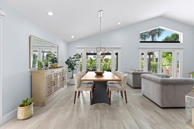 10112 Aqua Vista Way, Boca Raton, FL 33428