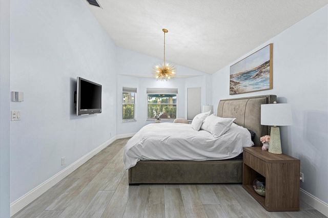 10112 Aqua Vista Way, Boca Raton, FL 33428