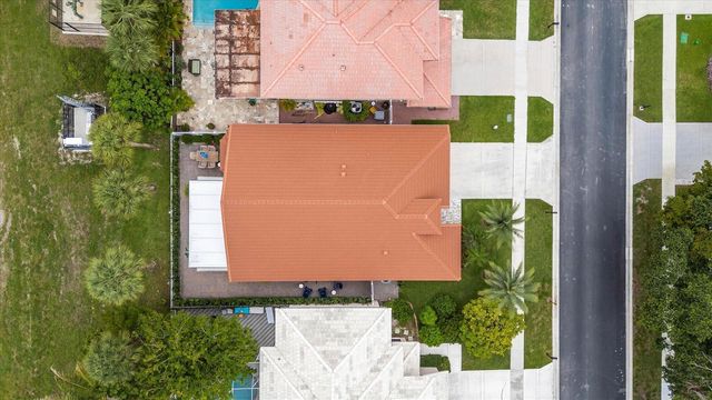10112 Aqua Vista Way, Boca Raton, FL 33428
