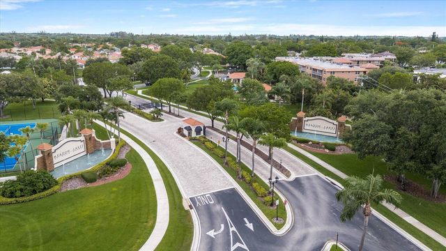 10112 Aqua Vista Way, Boca Raton, FL 33428