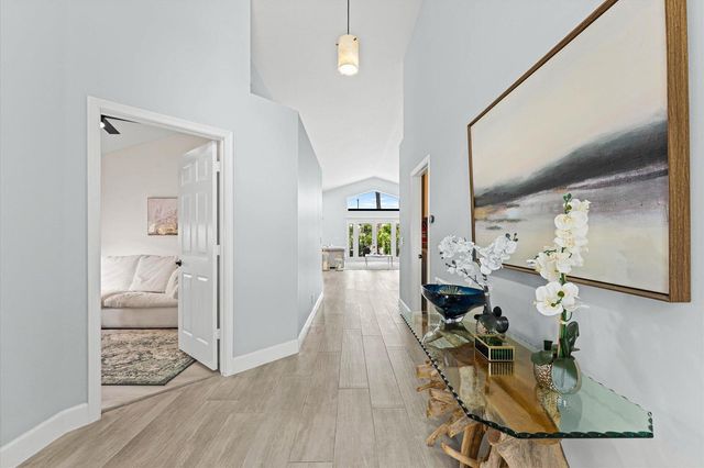 10112 Aqua Vista Way, Boca Raton, FL 33428