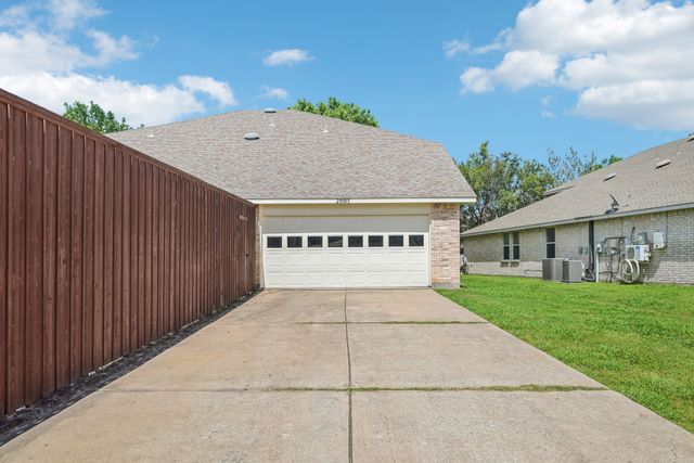 2905 Meadow Bluff Drive, Wylie, TX 75098