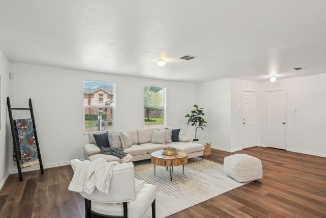 2905 Meadow Bluff Drive, Wylie, TX 75098