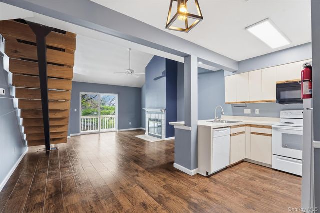 239 Deer Hill Road, South Salem, NY 10590