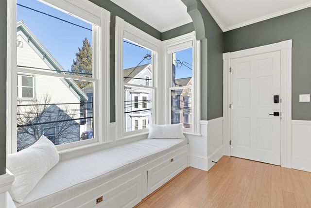 30 Boardman St B, Salem, MA 01970