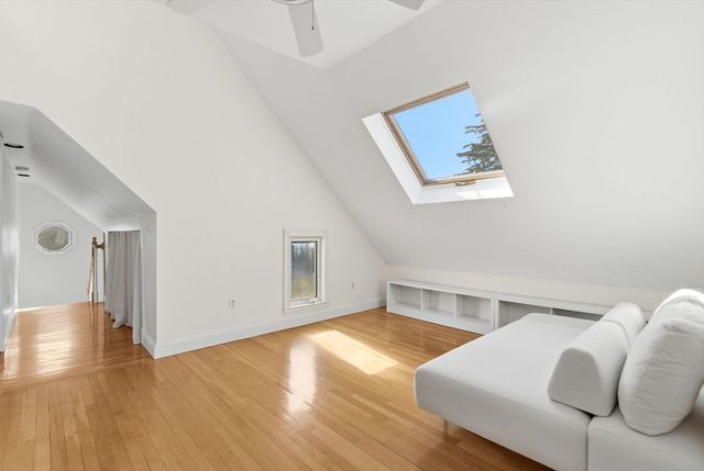 30 Boardman St B, Salem, MA 01970