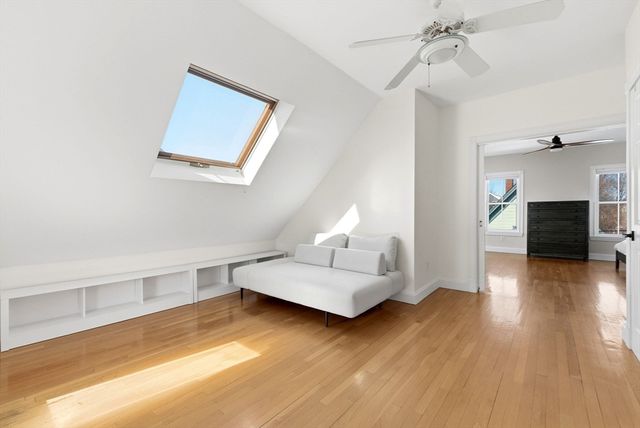 30 Boardman St B, Salem, MA 01970