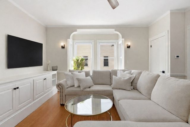 30 Boardman St B, Salem, MA 01970