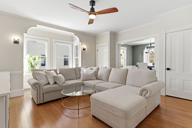 30 Boardman St B, Salem, MA 01970