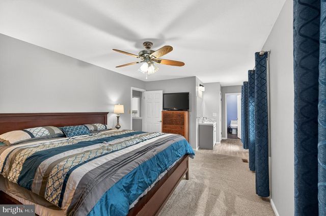 13437 MELVILLE LN, Chantilly, VA 20151