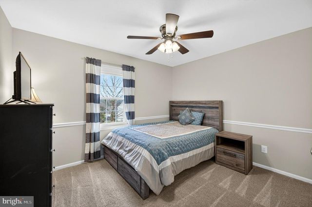 13437 MELVILLE LN, Chantilly, VA 20151