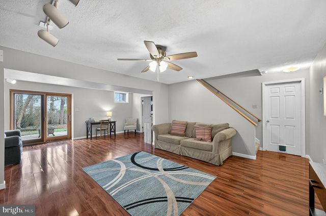 13437 MELVILLE LN, Chantilly, VA 20151