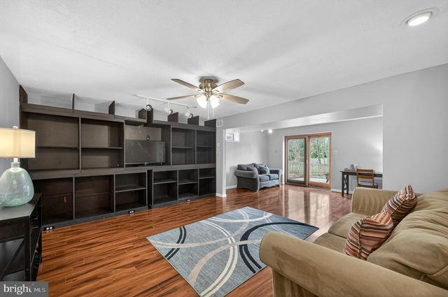 13437 MELVILLE LN, Chantilly, VA 20151