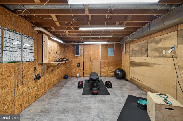 13437 MELVILLE LN, Chantilly, VA 20151