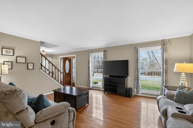 13437 MELVILLE LN, Chantilly, VA 20151