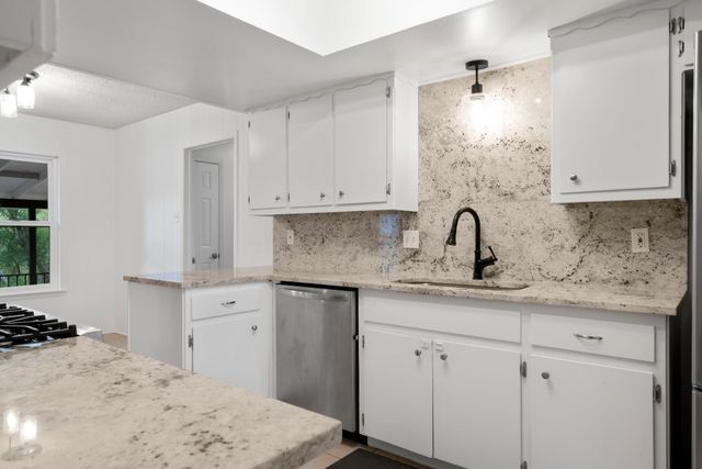 2624 Barton Hills DR, Austin, TX 78704