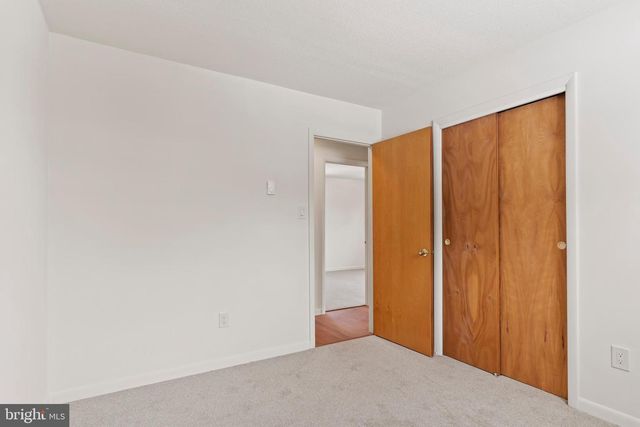 8 W MANOR AVE, Enola, PA 17025