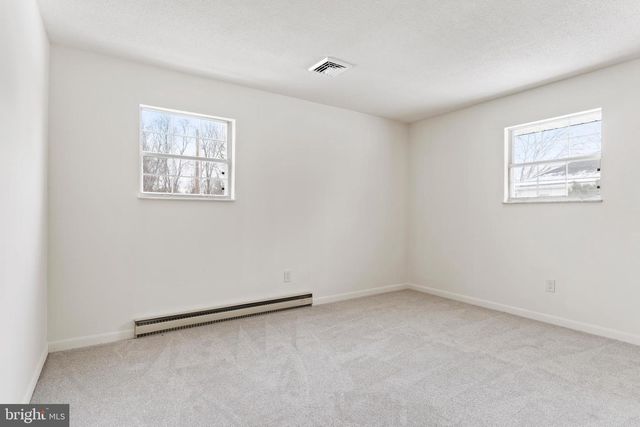 8 W MANOR AVE, Enola, PA 17025