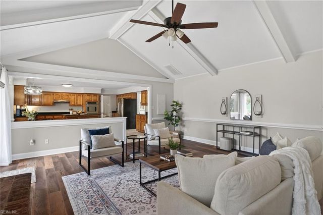 1432 Pine Grove LN, Chesapeake, VA 23321