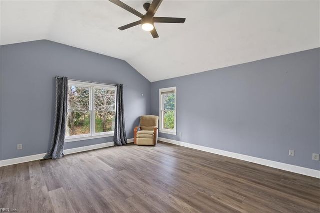 1432 Pine Grove LN, Chesapeake, VA 23321