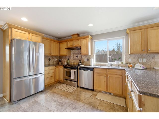 272 LAURINE St Ne, Salem, OR 97301