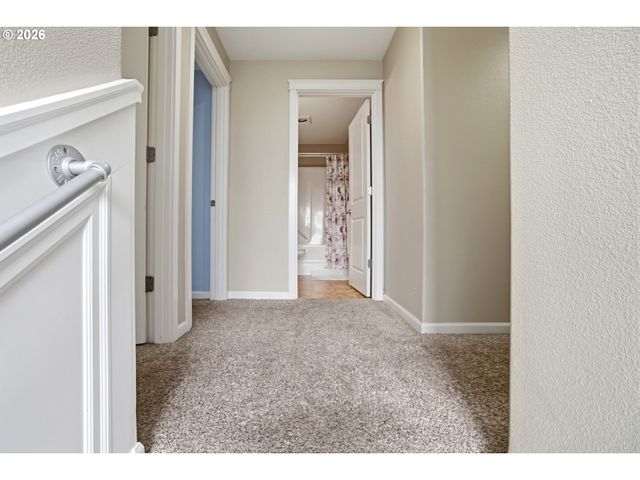 272 LAURINE St Ne, Salem, OR 97301