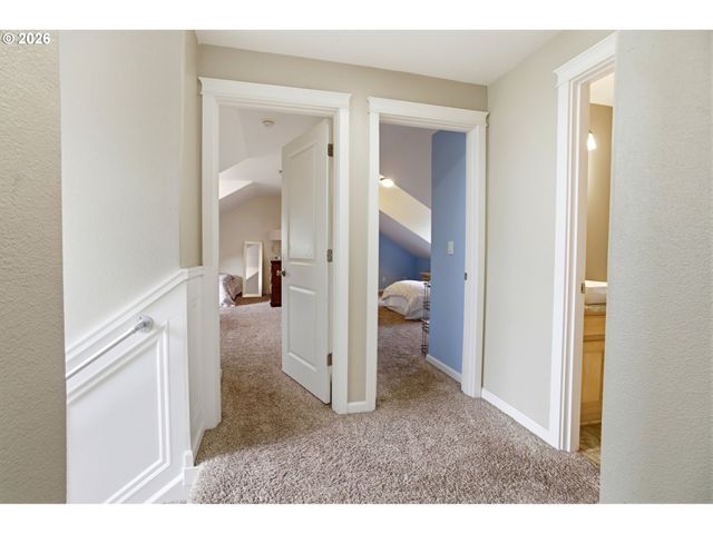 272 LAURINE St Ne, Salem, OR 97301