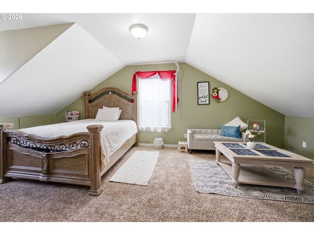 272 LAURINE St Ne, Salem, OR 97301