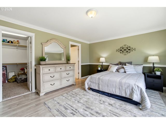 272 LAURINE St Ne, Salem, OR 97301