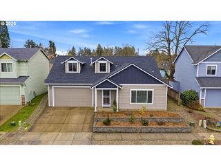 272 LAURINE St Ne, Salem, OR 97301
