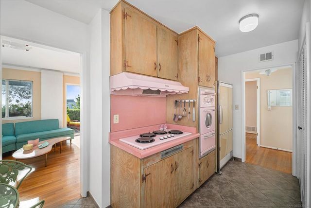 2244 Penrose, San Diego, CA 92110