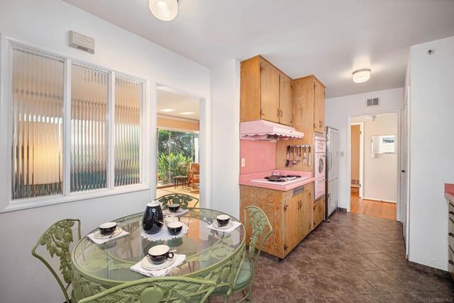 2244 Penrose, San Diego, CA 92110