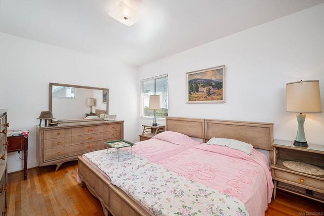 2244 Penrose, San Diego, CA 92110