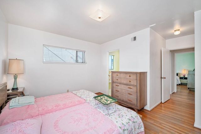 2244 Penrose, San Diego, CA 92110