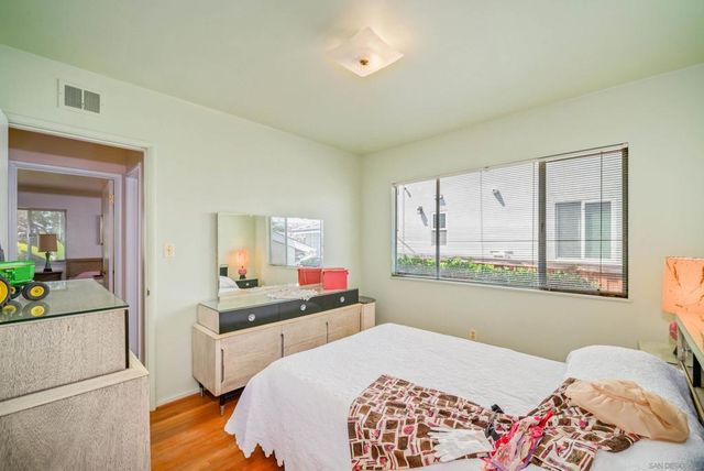 2244 Penrose, San Diego, CA 92110