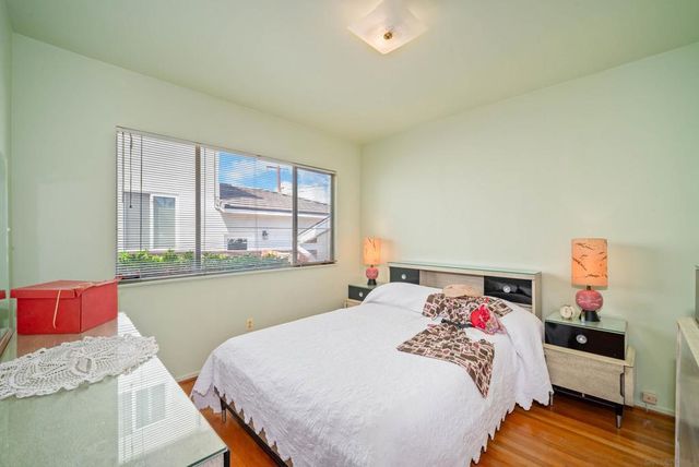 2244 Penrose, San Diego, CA 92110