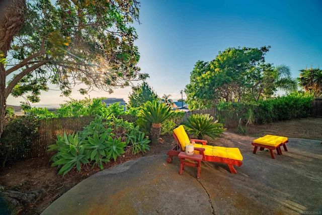 2244 Penrose, San Diego, CA 92110