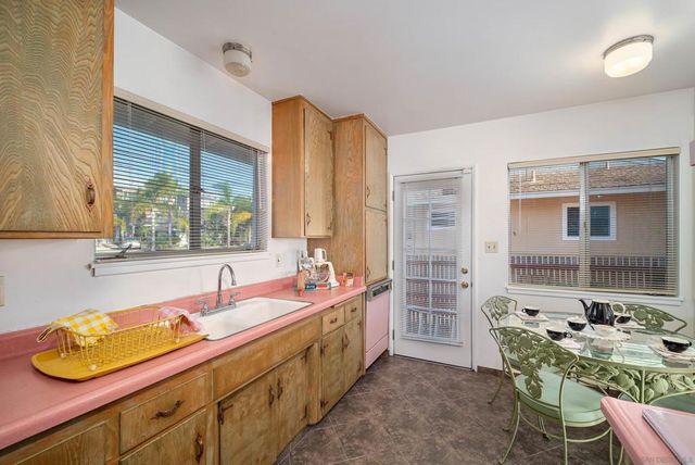 2244 Penrose, San Diego, CA 92110