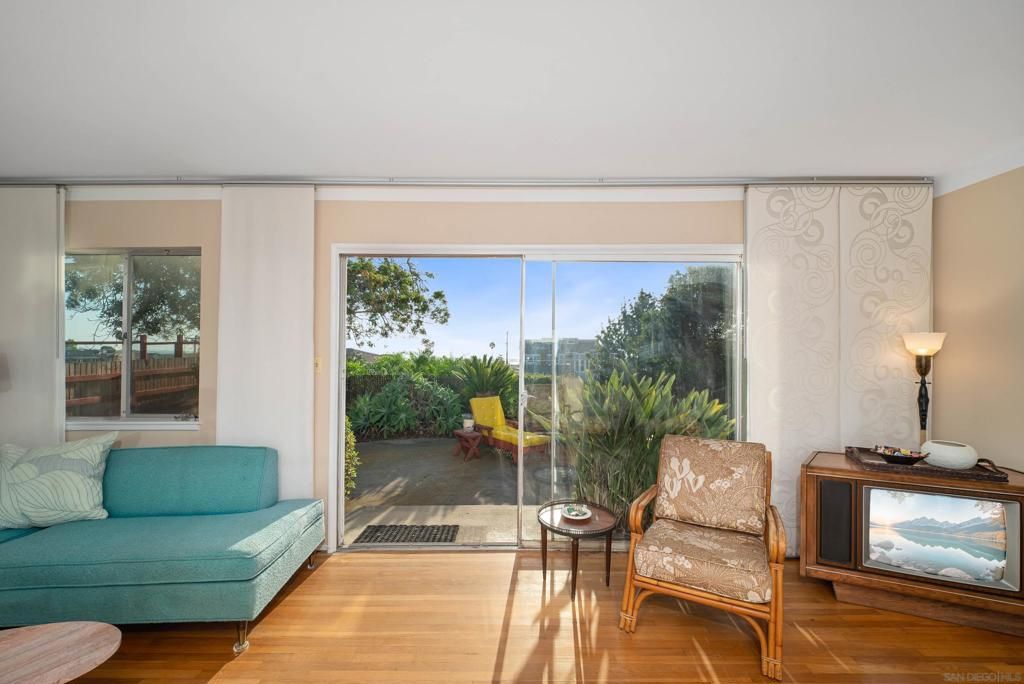2244 Penrose, San Diego, CA 92110