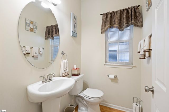 10 Ridgeleigh Way, Simpsonville, SC 29681