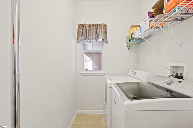 10 Ridgeleigh Way, Simpsonville, SC 29681