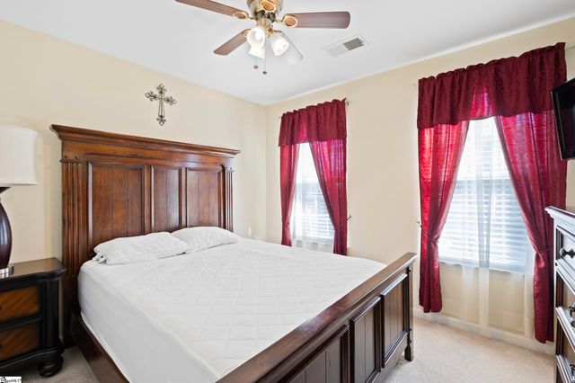 10 Ridgeleigh Way, Simpsonville, SC 29681