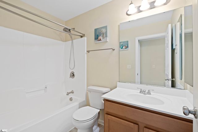 10 Ridgeleigh Way, Simpsonville, SC 29681