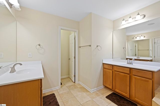 10 Ridgeleigh Way, Simpsonville, SC 29681