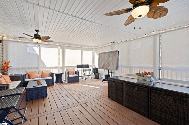 10 Ridgeleigh Way, Simpsonville, SC 29681