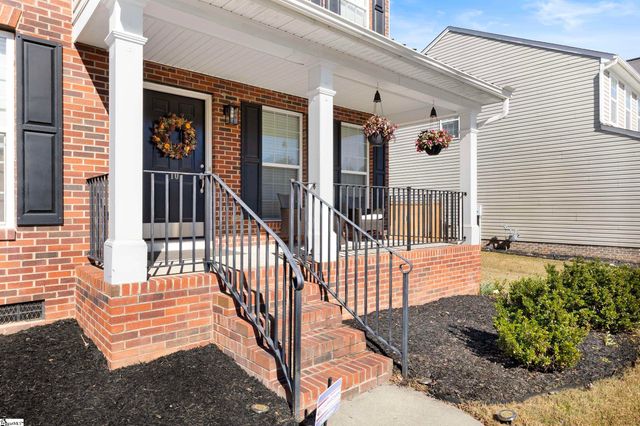 10 Ridgeleigh Way, Simpsonville, SC 29681