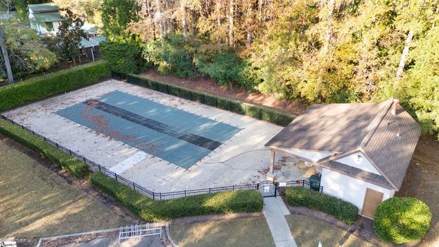 10 Ridgeleigh Way, Simpsonville, SC 29681