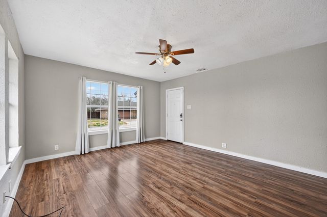 205 S Mable Street, Ferris, TX 75125