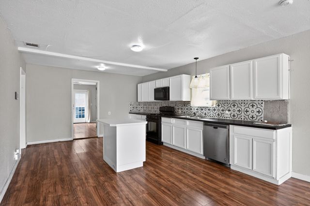 205 S Mable Street, Ferris, TX 75125